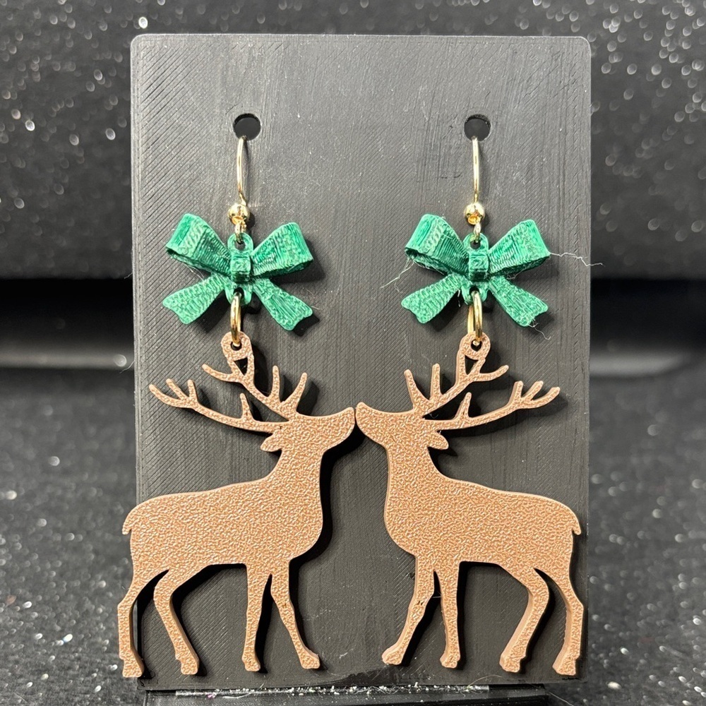 🦌 Reindeer Earrings with Green Bow & Gold Accents 💚